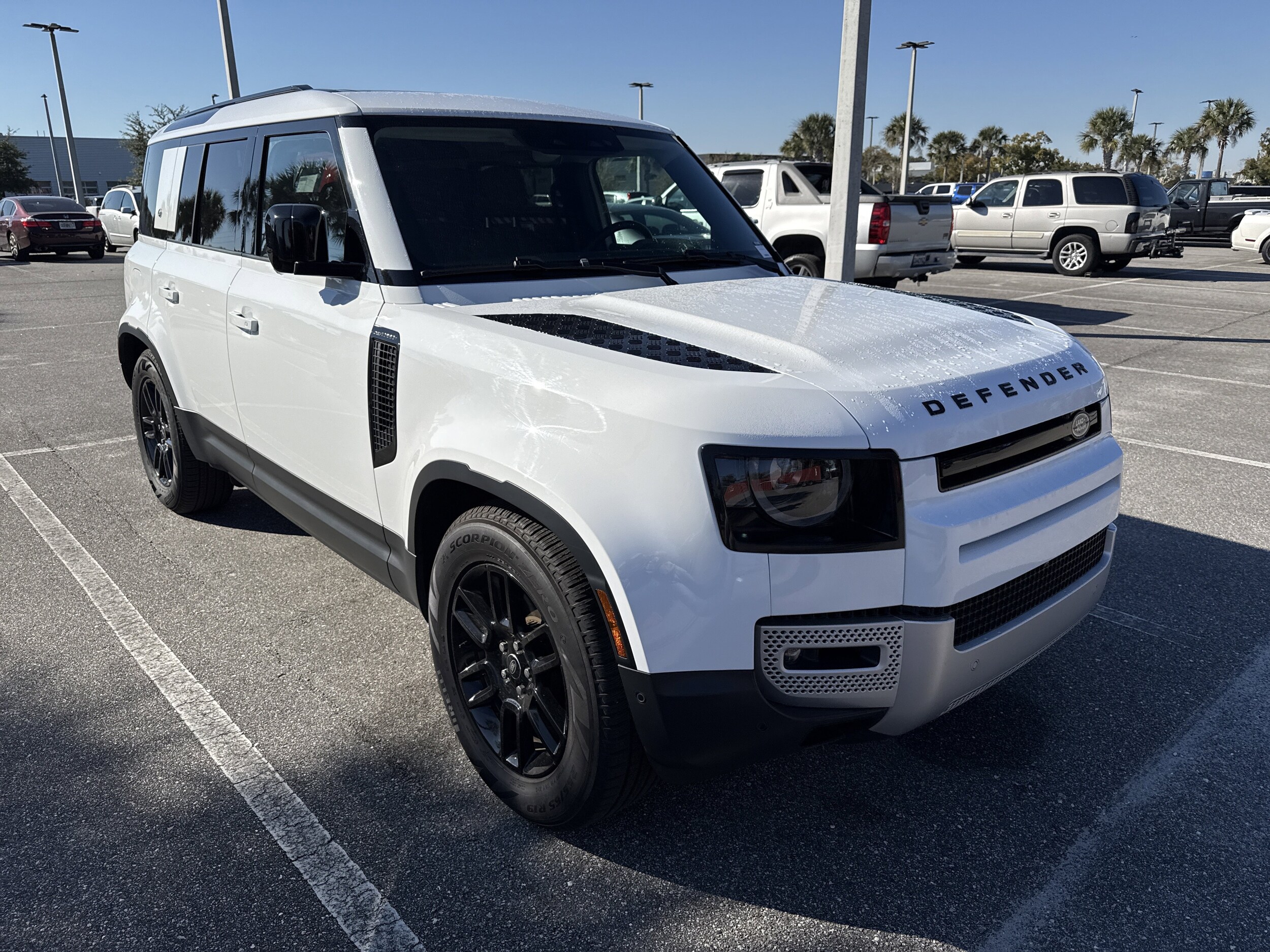 2024 Land Rover Defender S 110 photo 2