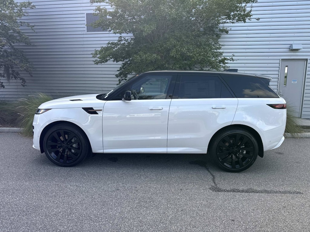 New 2026 Land Rover Range Rover Sport Dynamic SE SUV