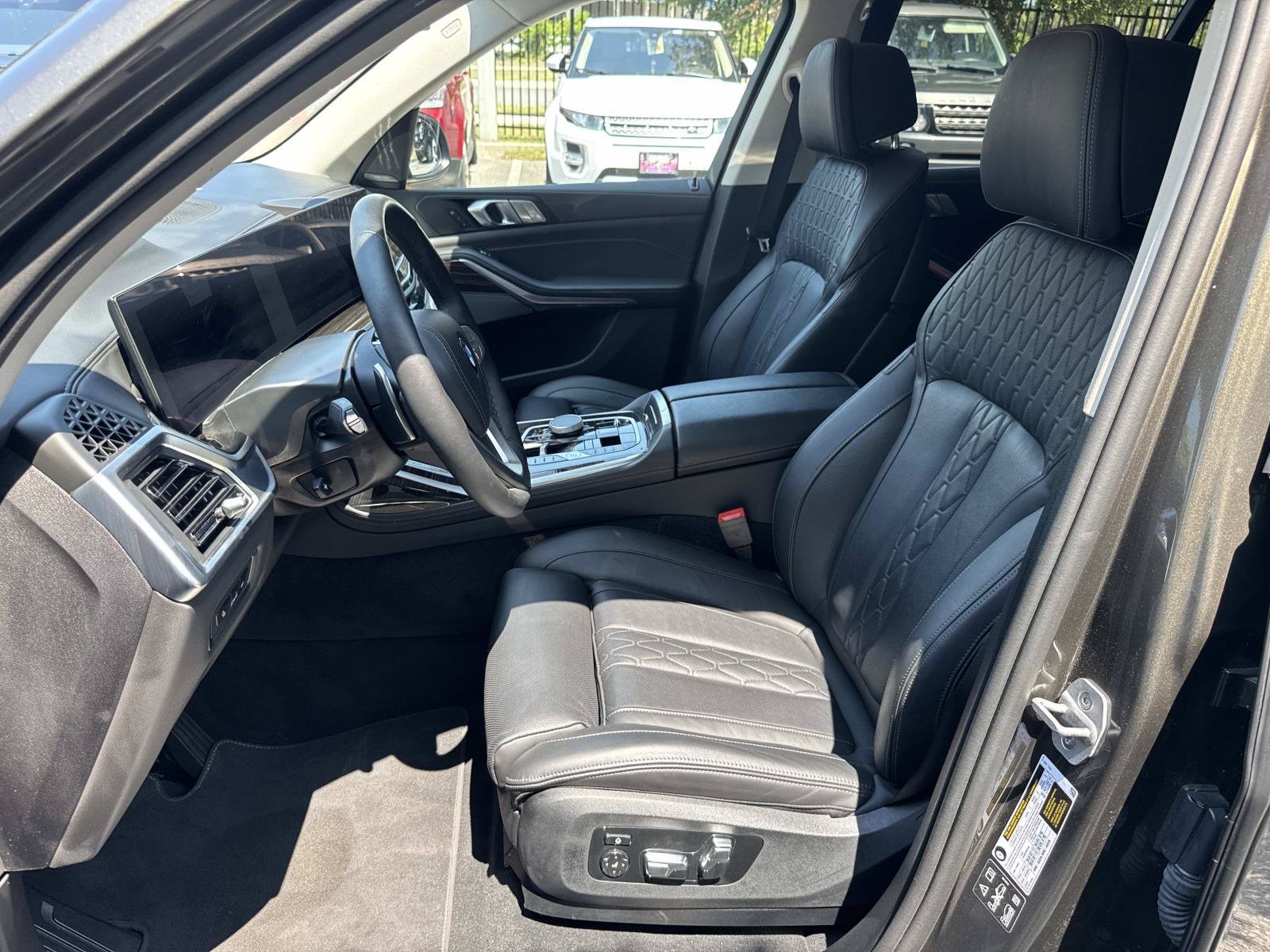 2026 BMW X7 21