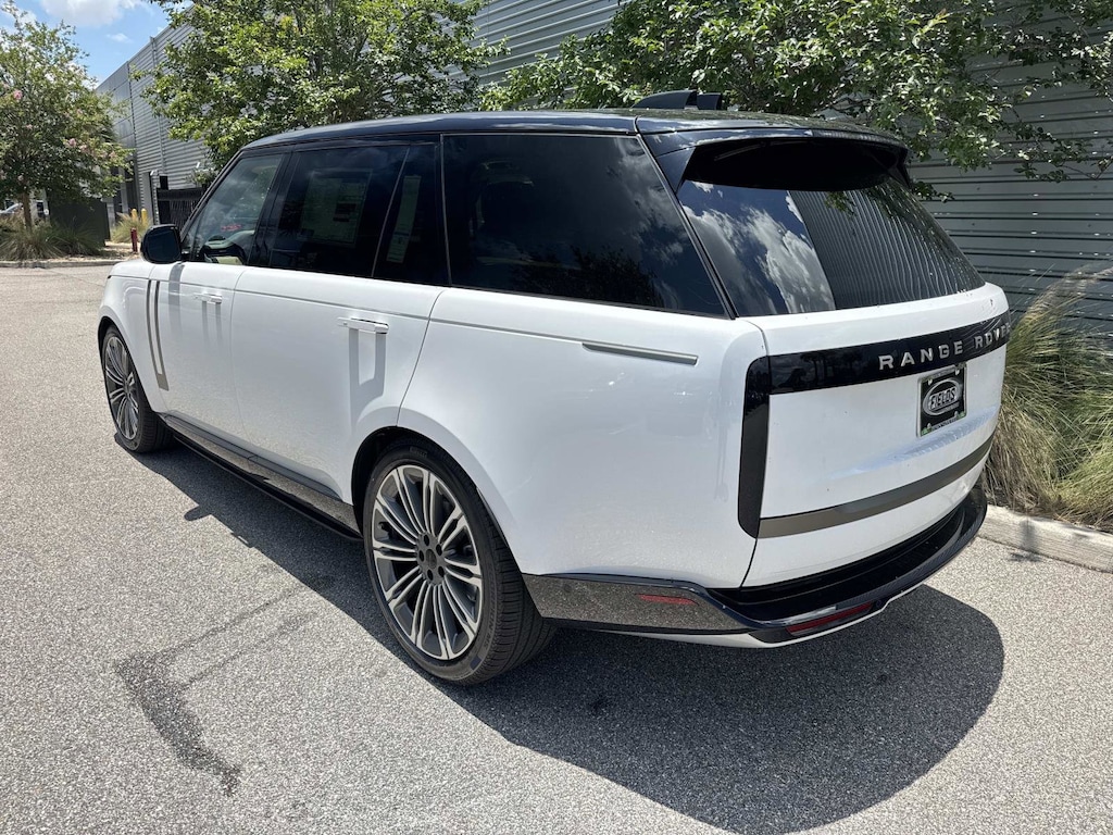 New 2026 Land Rover Range Rover SE 7 Seats SUV