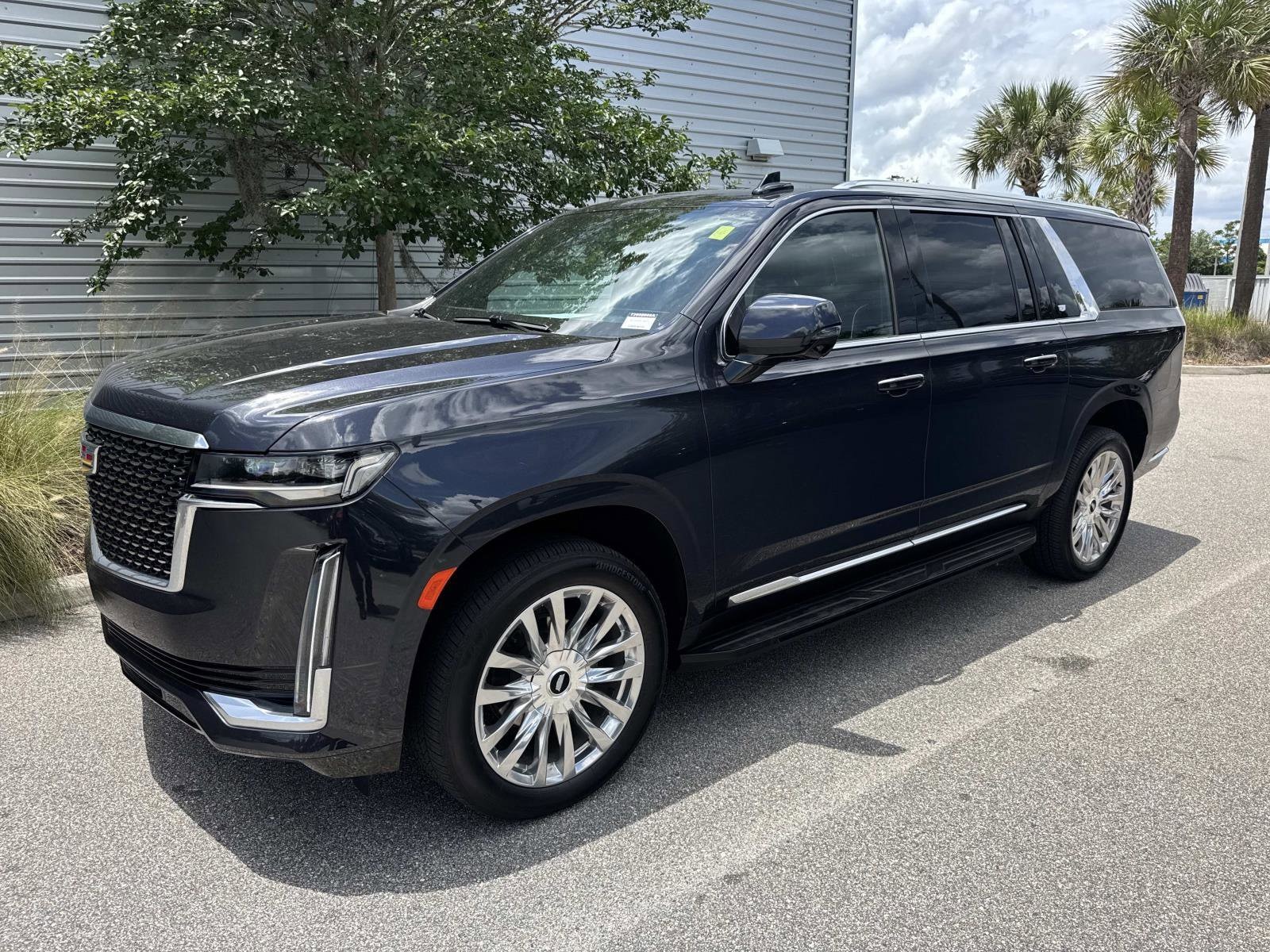 2024 Cadillac Escalade ESV 4WD Premium Luxury's photo