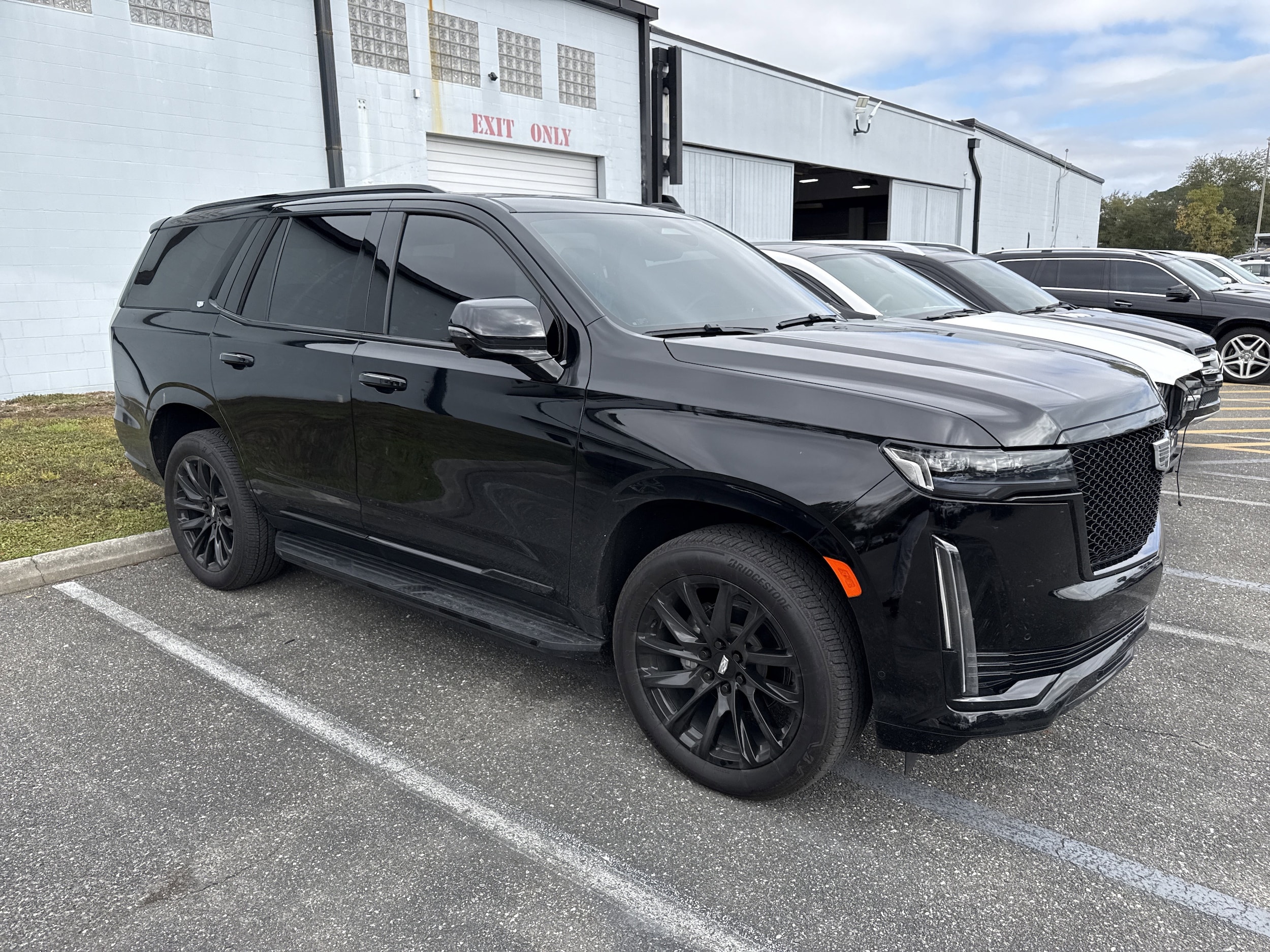 2024 Cadillac Escalade Sport's photo