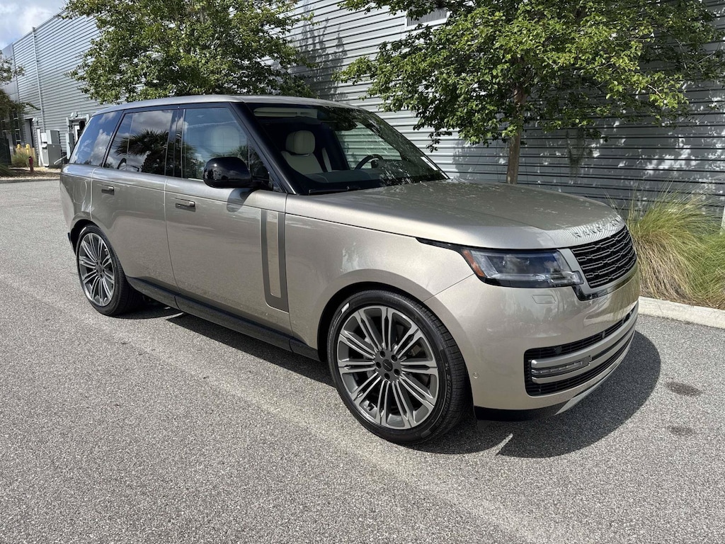 New 2026 Land Rover Range Rover SE 7 Seats SUV