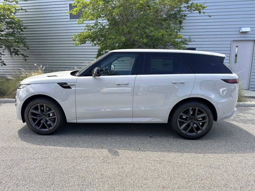 New 2026 Land Rover Range Rover Sport Dynamic SE SUV