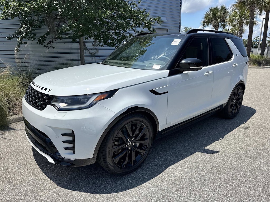 New 2026 Land Rover Discovery Dynamic SE SUV