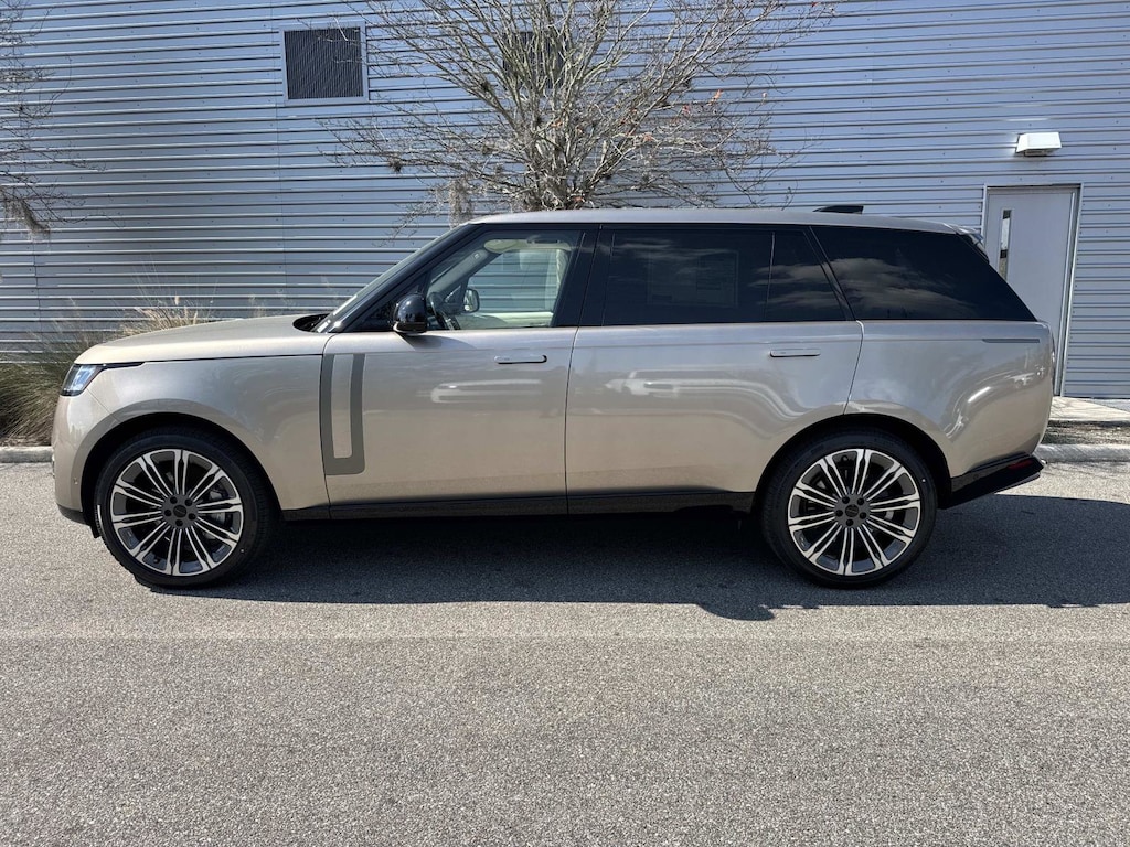 New 2026 Land Rover Range Rover SE LWB 7-Seats / V8 SUV