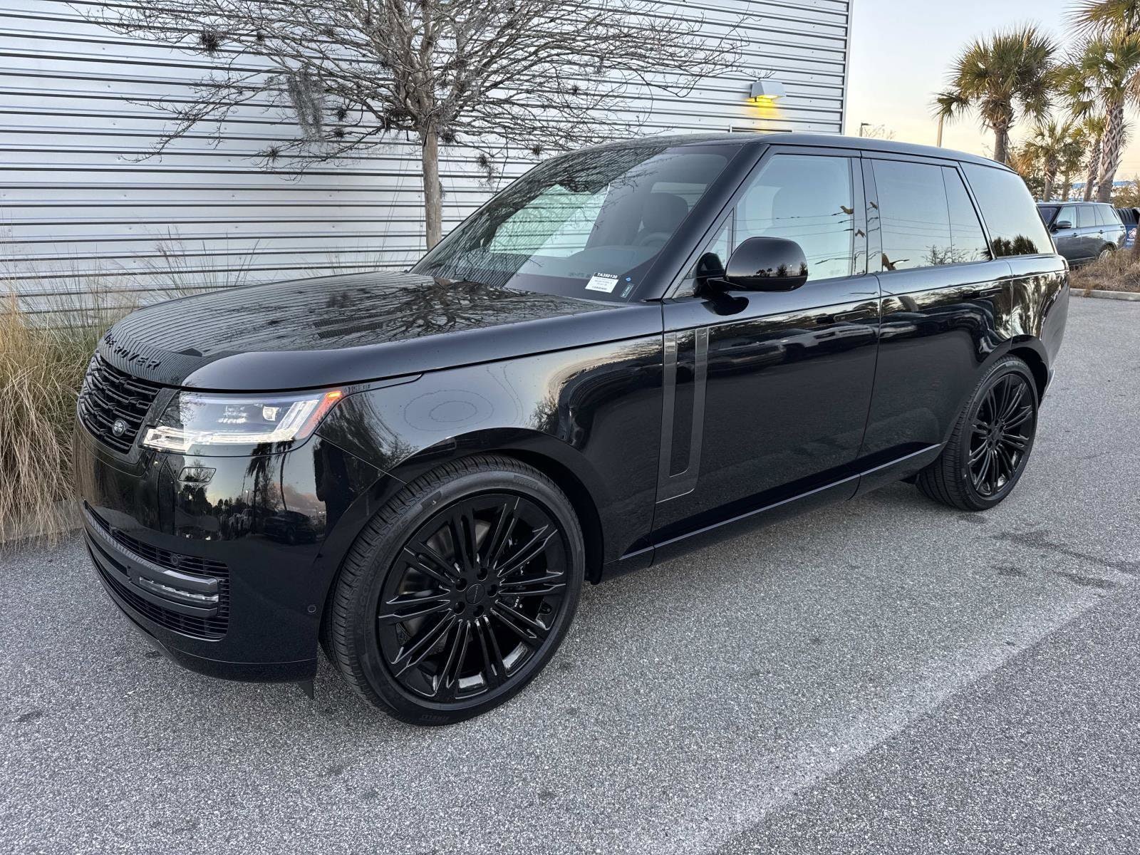 2026 Land Rover Range Rover 4.4 SE SWB's photo