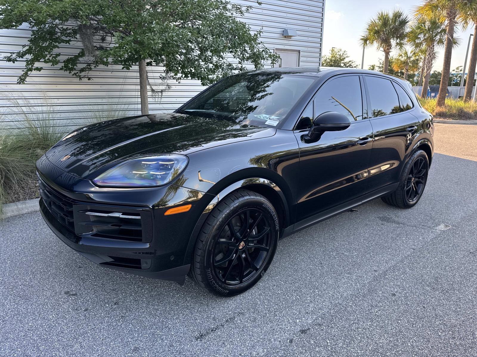 2025 Porsche Cayenne -'s photo
