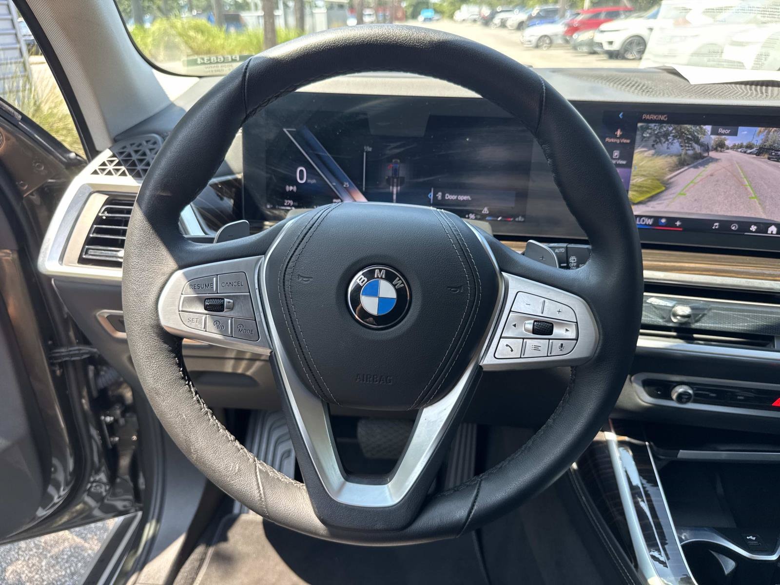 2026 BMW X7 28