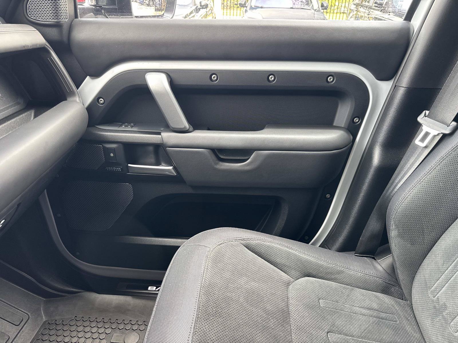 2023 Land Rover Defender V8 - Photo 23