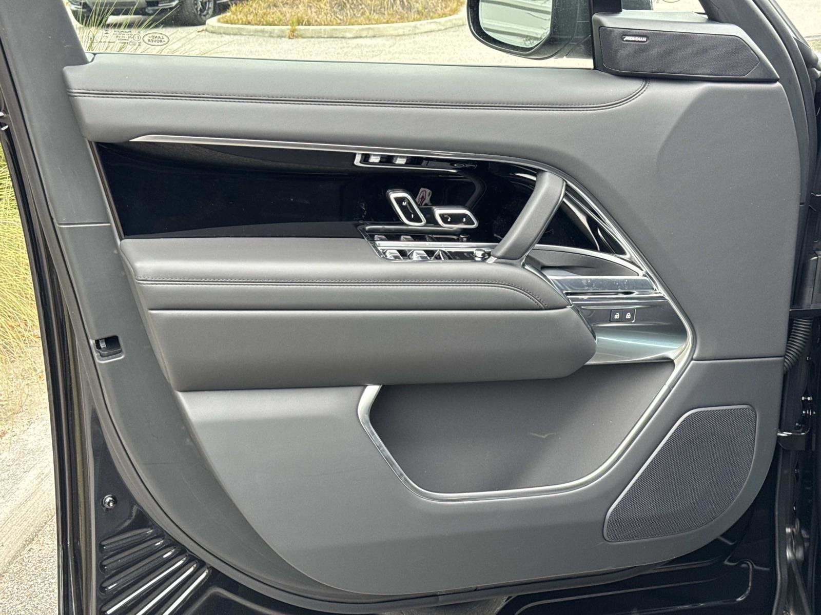 2026 Land Rover Range Rover SE - Photo 19