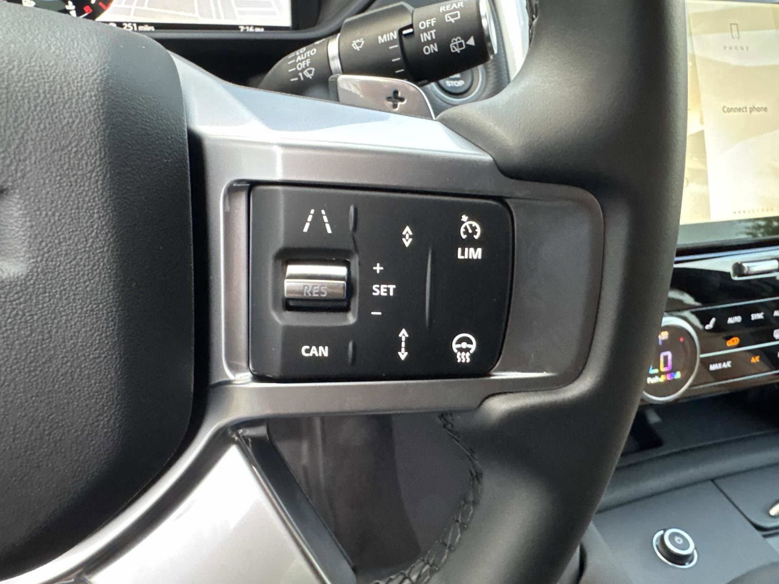 2025 Land Rover Discovery Dynamic SE - Photo 30