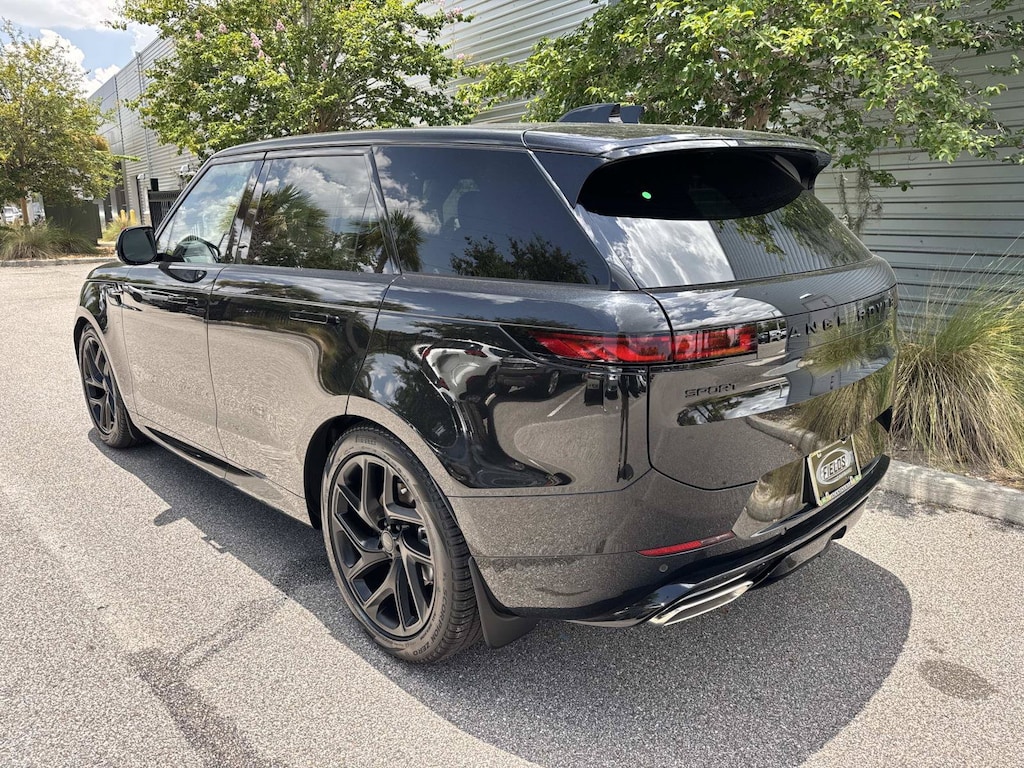 New 2026 Land Rover Range Rover Sport Dynamic SE SUV