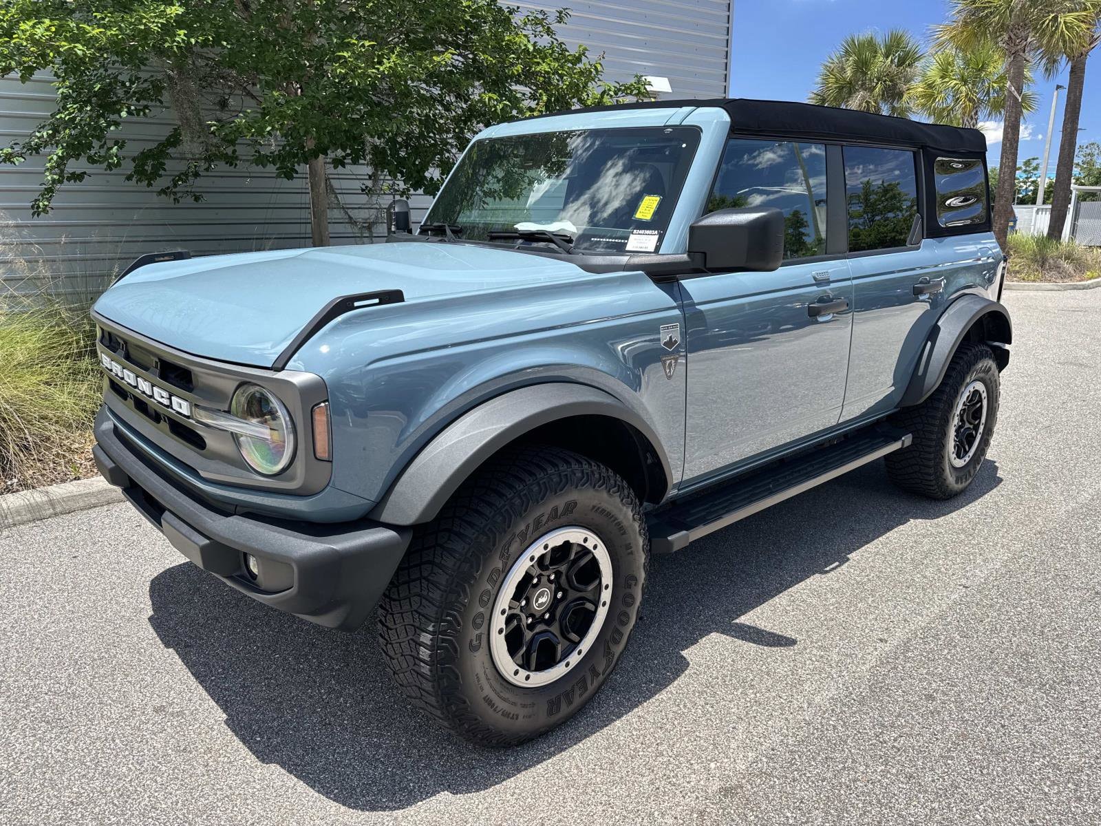 2023 Ford Bronco Big Bend Mid (222A) Adv. 4x4's photo