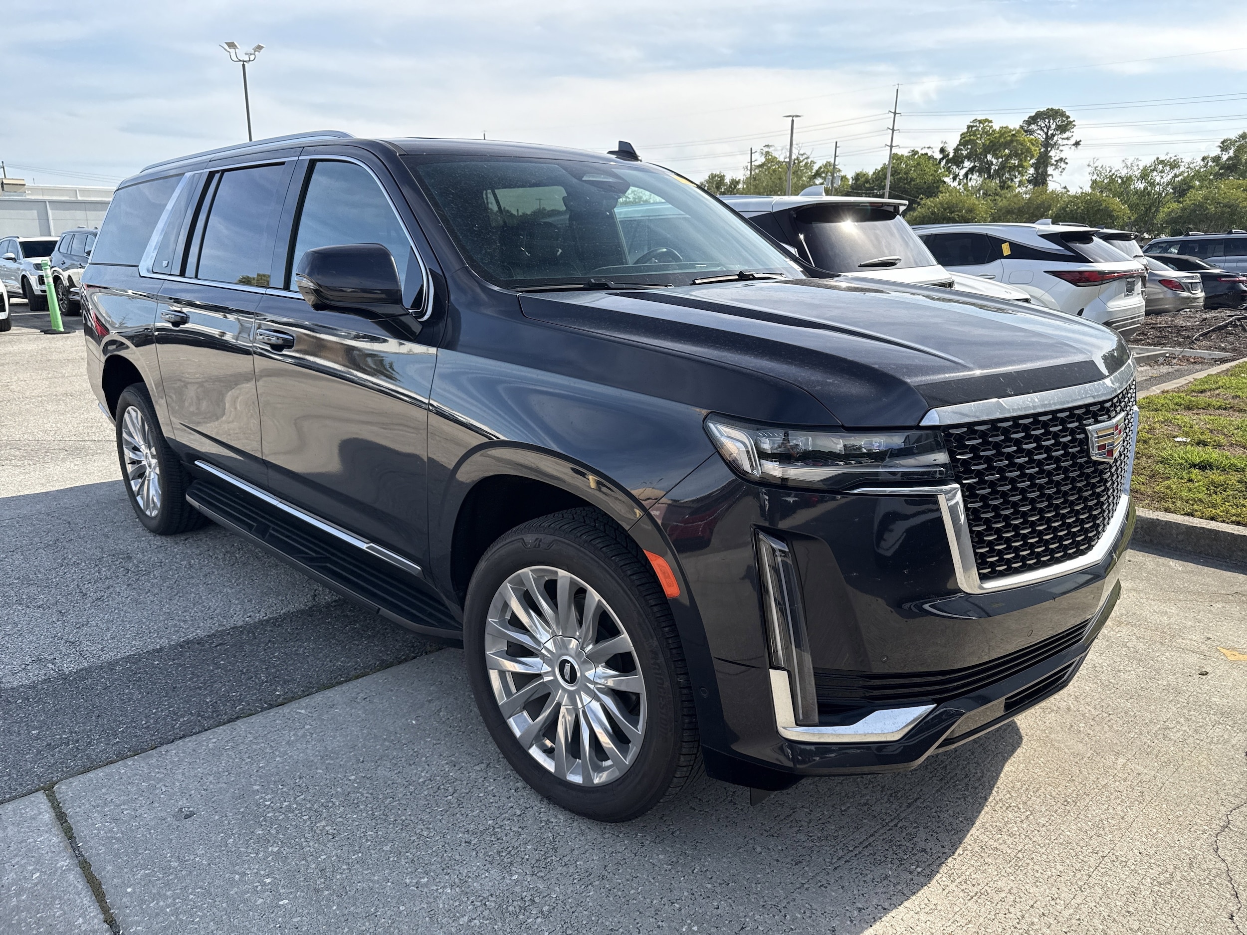 2024 Cadillac Escalade ESV 4WD Premium Luxury's photo
