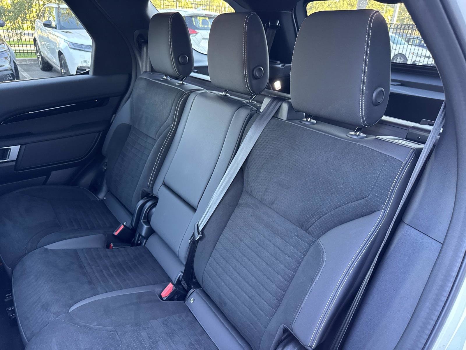 2025 Land Rover Discovery S - Photo 14