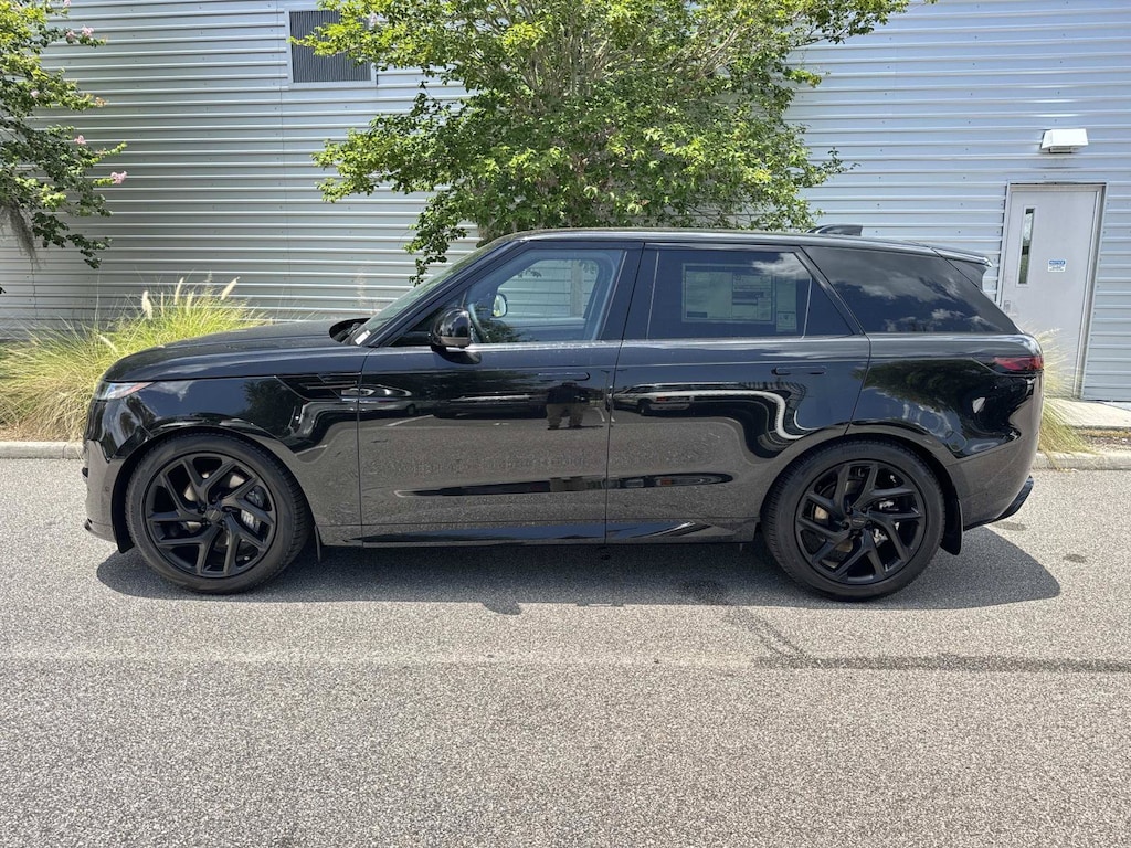 New 2026 Land Rover Range Rover Sport Dynamic SE SUV
