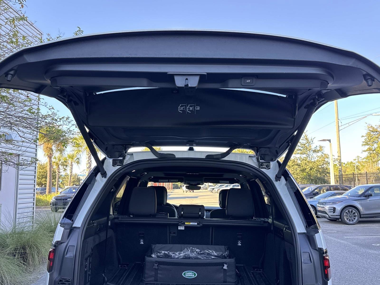 2025 Land Rover Discovery S - Photo 12