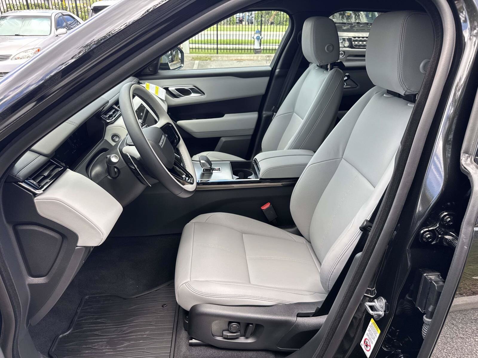 2026 Land Rover Range Rover Velar Dynamic SE - Photo 22