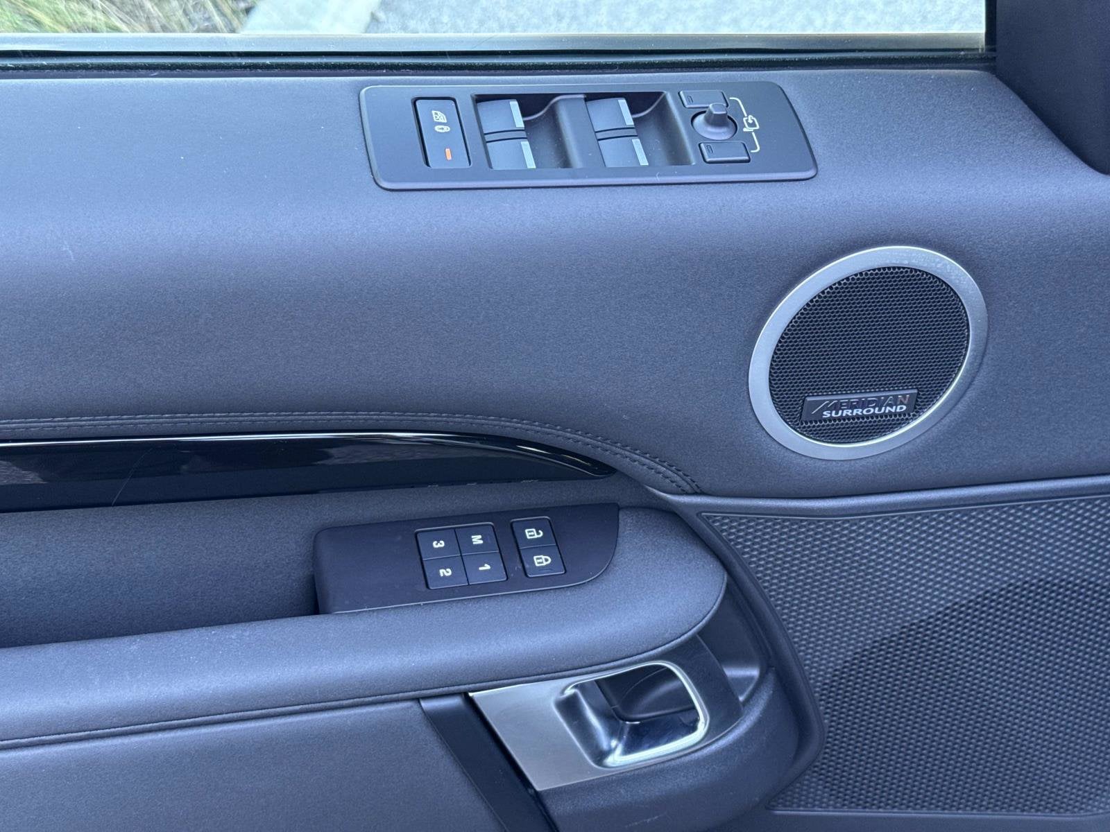 2025 Land Rover Discovery S - Photo 20