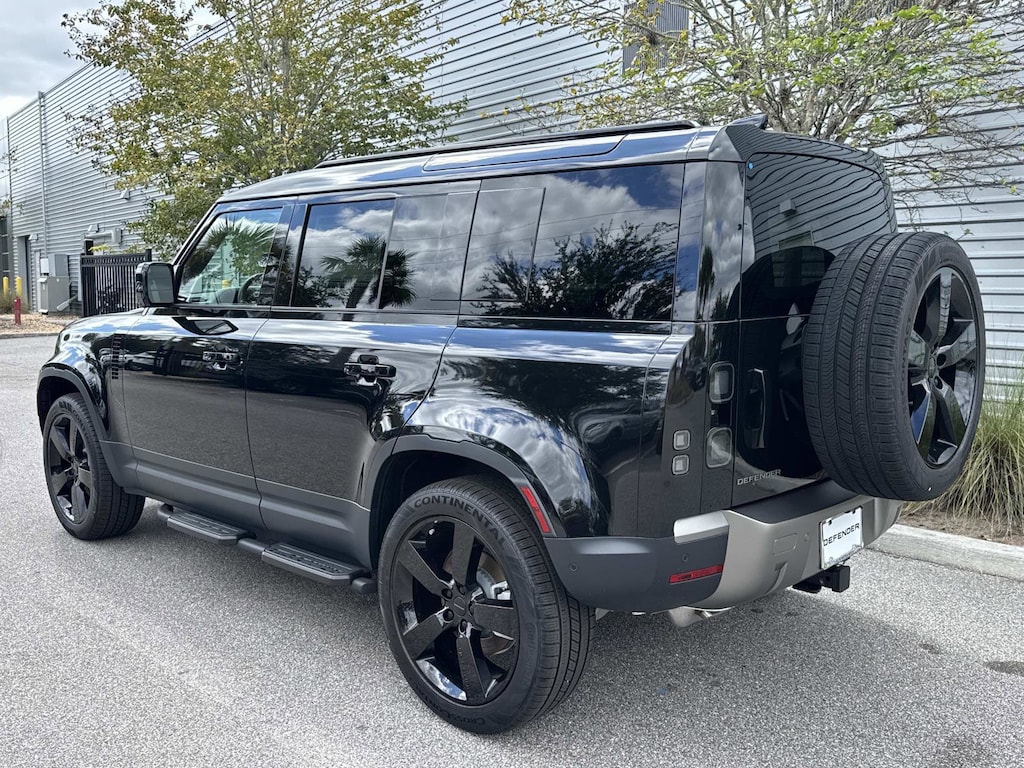 New 2026 Land Rover Defender 110 S 300PS SUV