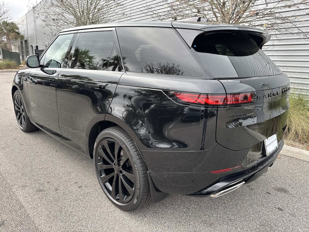 New 2026 Land Rover Range Rover Sport Dynamic SE SUV