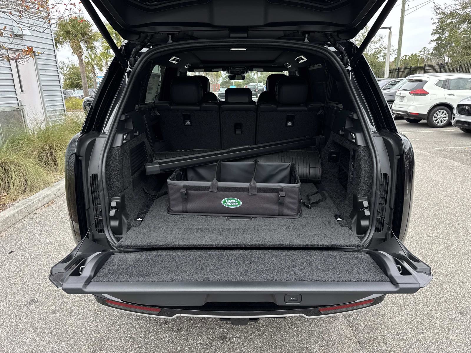 2026 Land Rover Range Rover SE - Photo 11