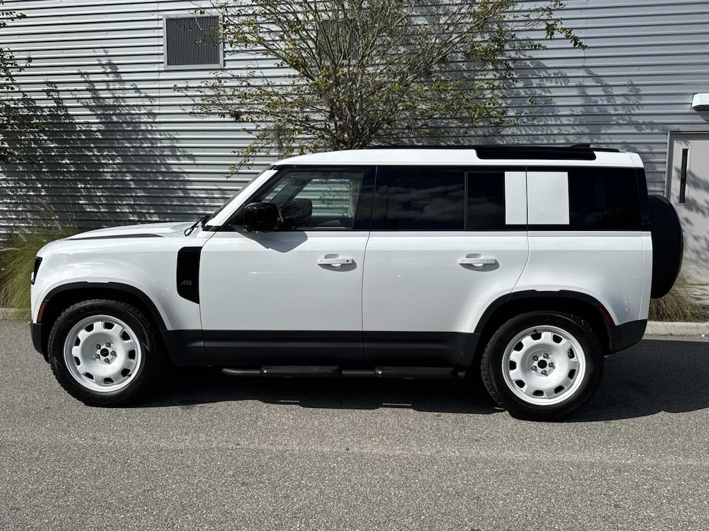 New 2026 Land Rover Defender 110 S 300PS SUV