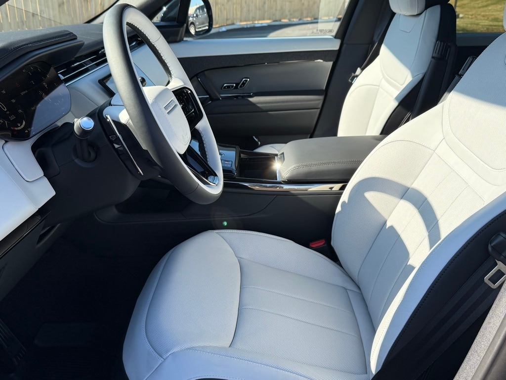 2025 Land Rover Range Rover Sport Dynamic SE - Photo 11