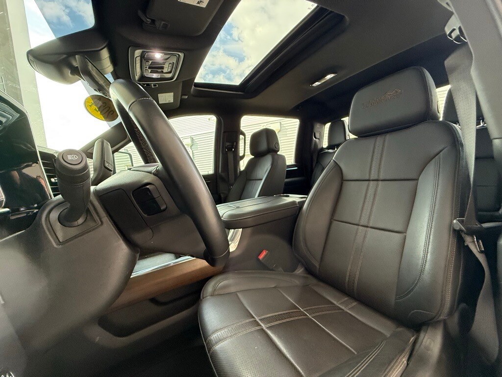 2024 Chevrolet Silverado 2500HD High Country photo 3