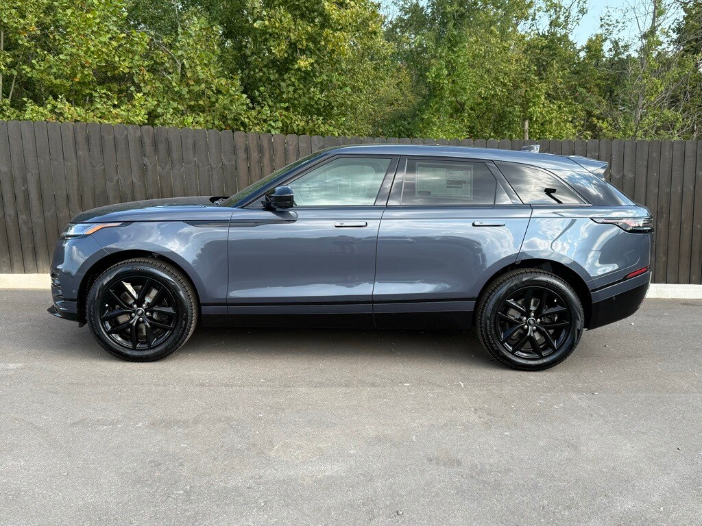 2026 Land Rover Range Rover Velar P250 Dynamic SE photo 2