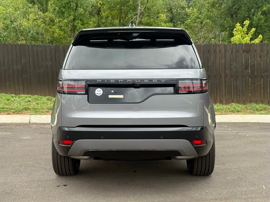 2025 Land Rover Discovery SE photo 2