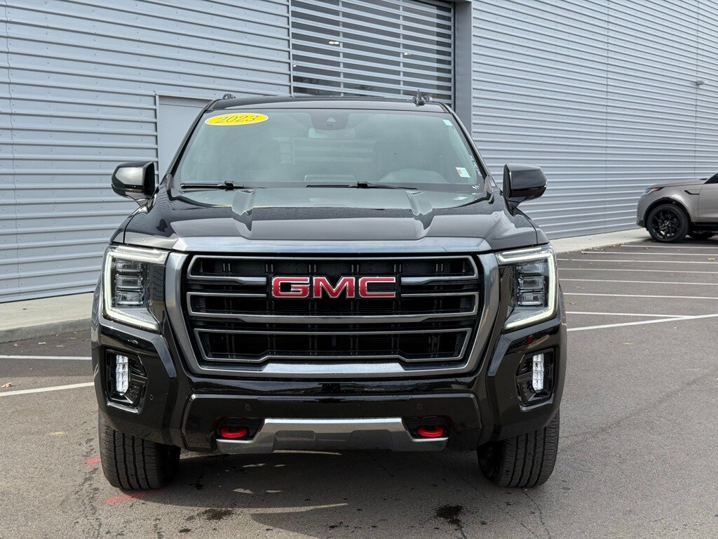 2023 Gmc Yukon AT4 photo 2