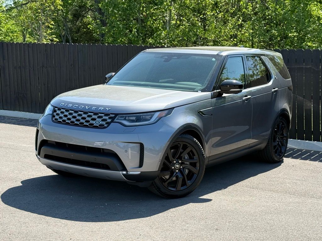 2025 Land Rover Discovery P300 S's photo