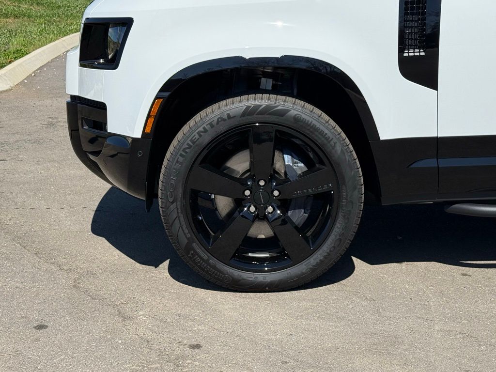 2026 Land Rover Defender X-Dynamic SE - Photo 9