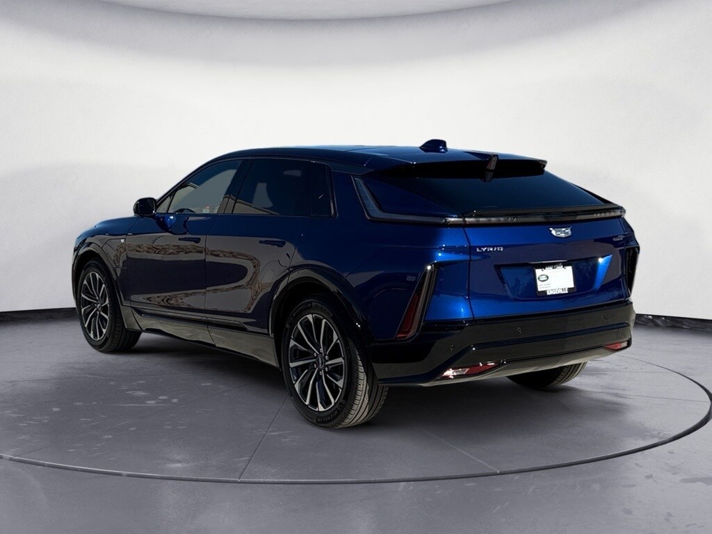 2024 Cadillac Lyriq Sport photo 3