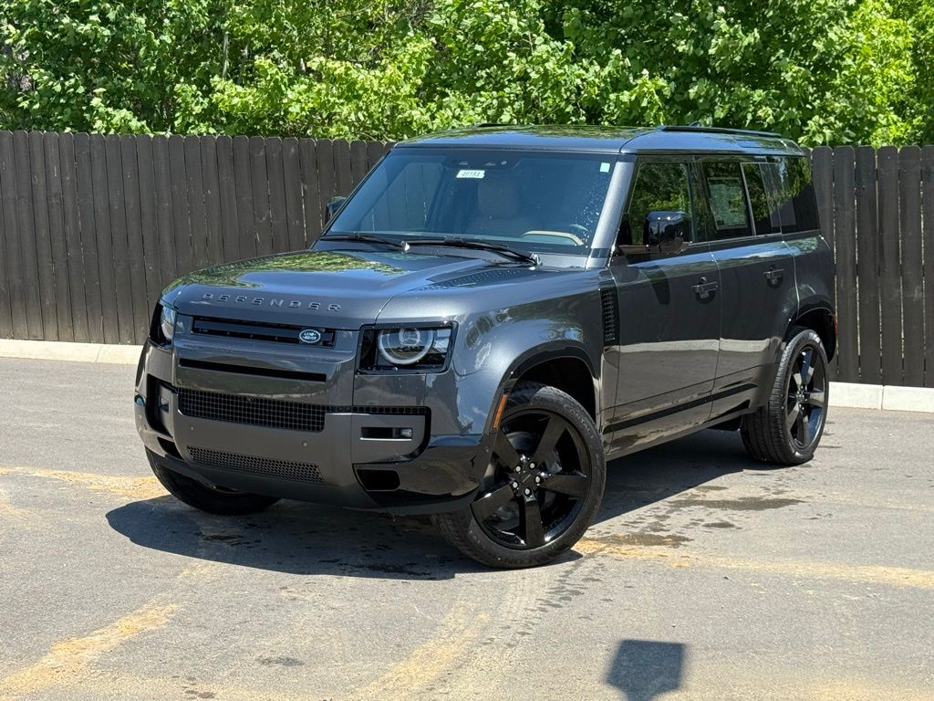 2026 Land Rover Defender 110 X-Dynamic SE P400's photo