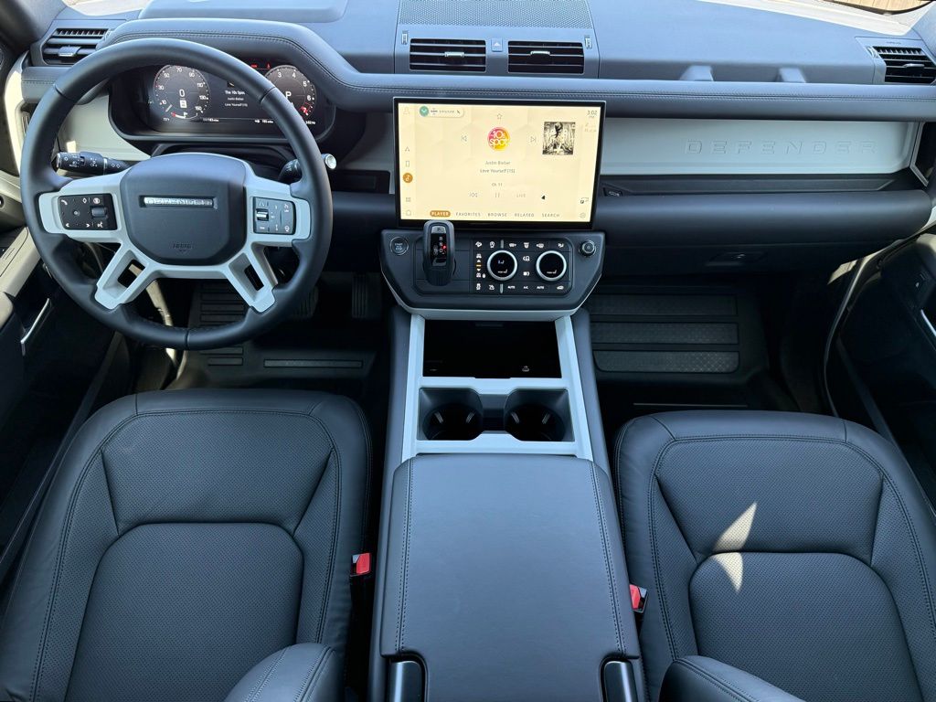 2026 Land Rover Defender X-Dynamic SE - Photo 17