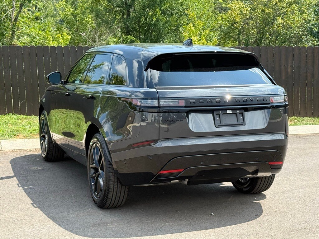 2026 Land Rover Range Rover Velar P250 Dynamic SE photo 3