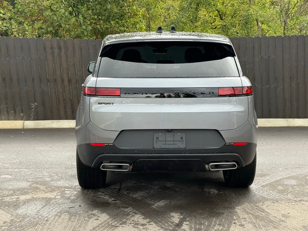 New 2025 Land Rover Range Rover Sport SE 360PS SUV