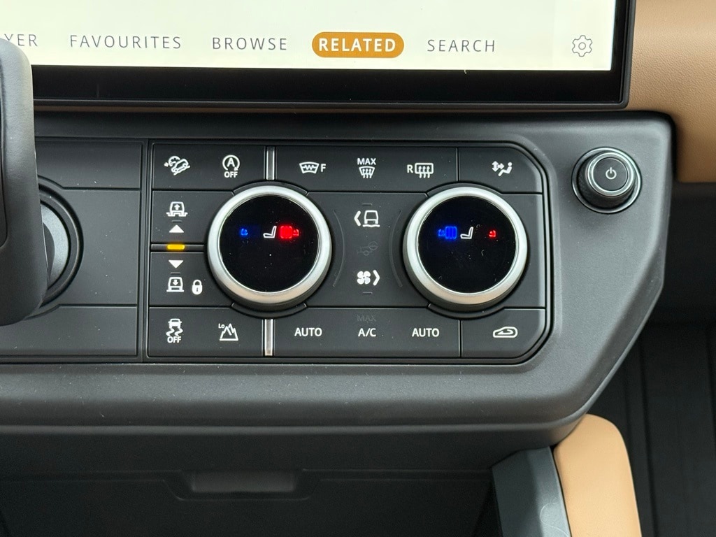 2026 Land Rover Defender X-Dynamic SE - Photo 25