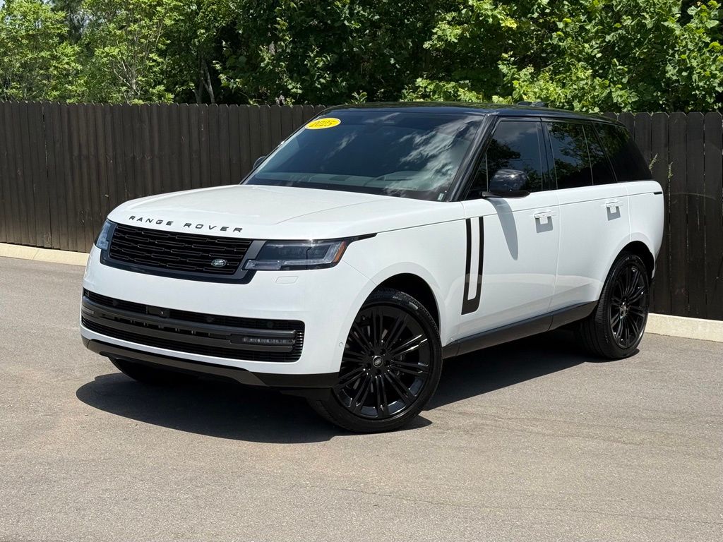 2025 Land Rover Range Rover 3.0 SE SWB's photo