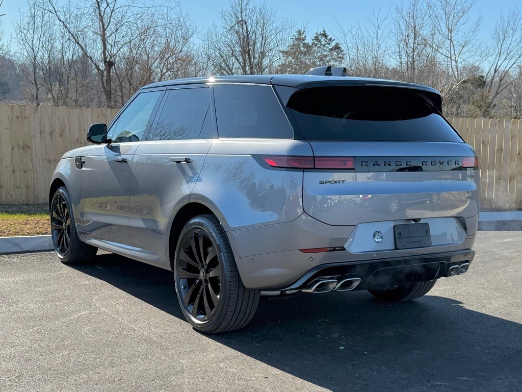 2025 Land Rover Range Rover Sport Dynamic SE - Photo 3