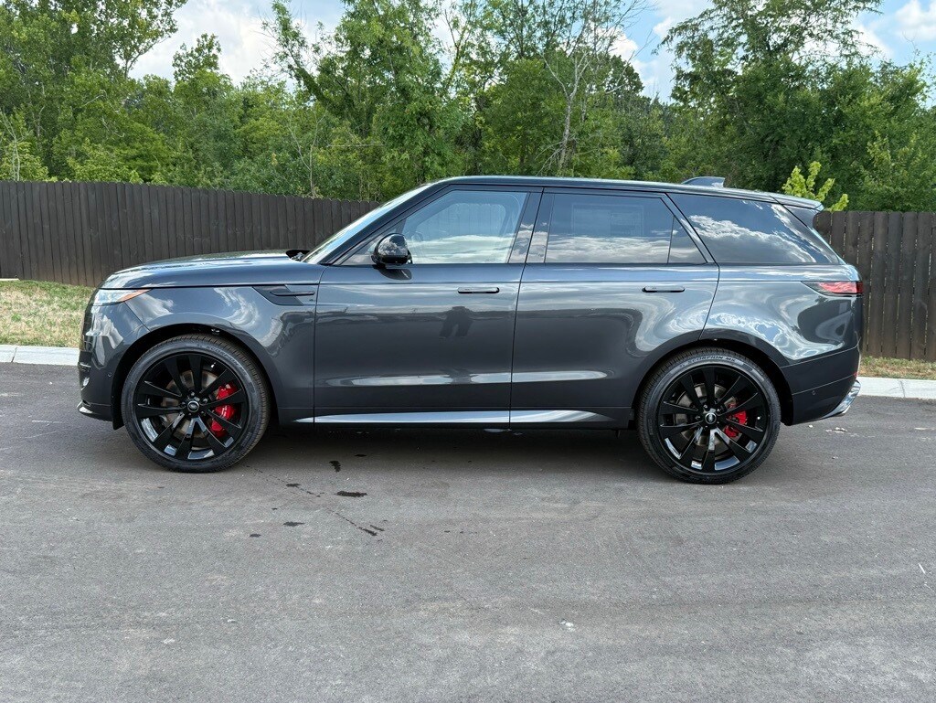 2025 Land Rover Range Rover Sport SE photo 2