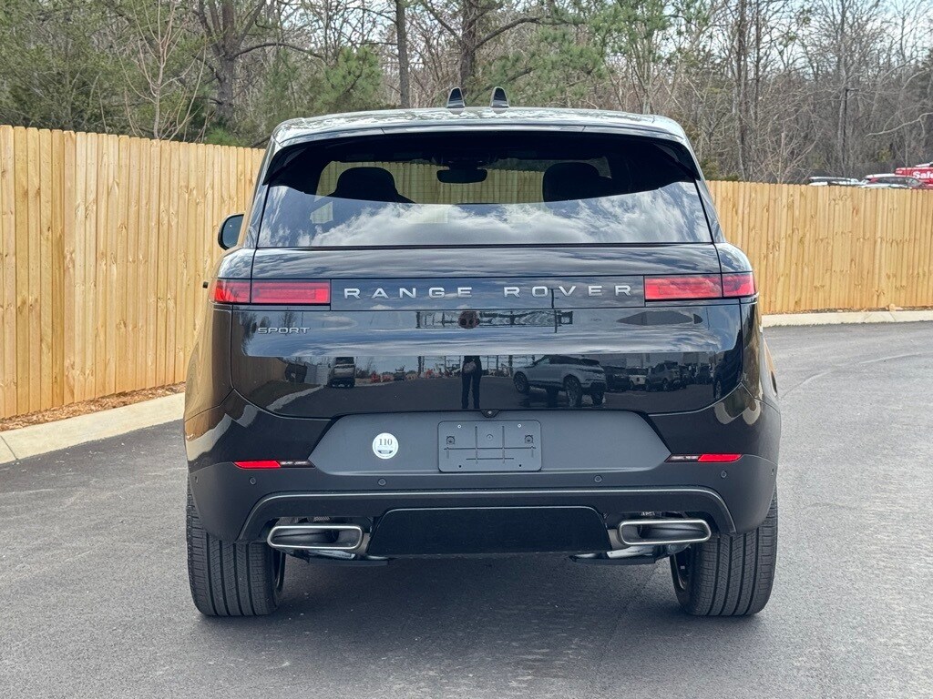 2025 Land Rover Range Rover Sport SE photo 3