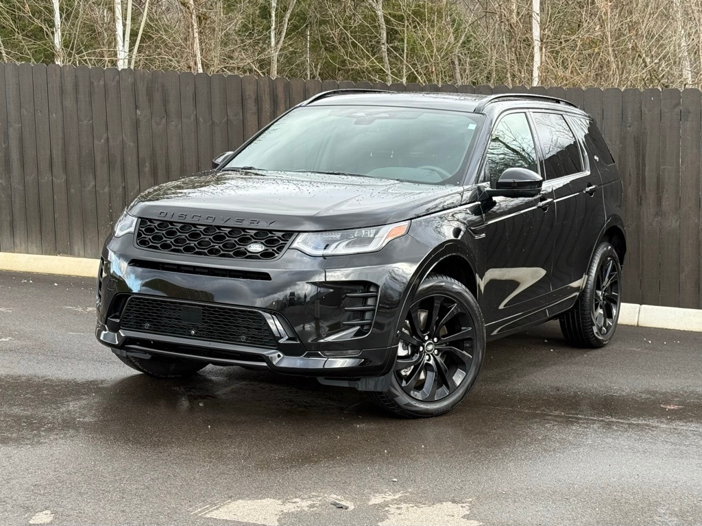 2025 Land Rover Discovery Sport Dynamic SE's photo