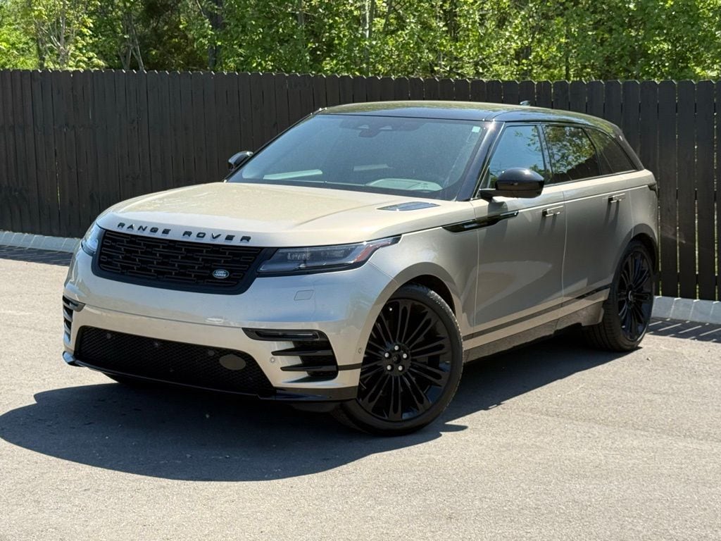 2026 Land Rover Range Rover Velar Dynamic SE