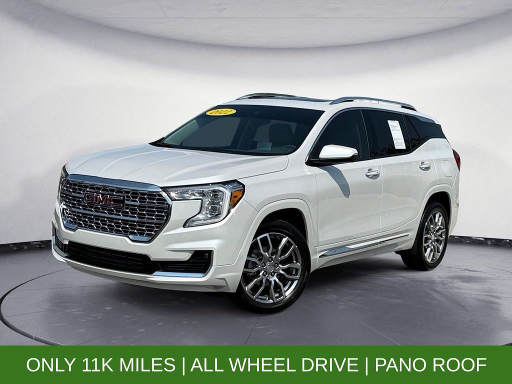 Pre-Owned 2022 GMC Terrain Denali