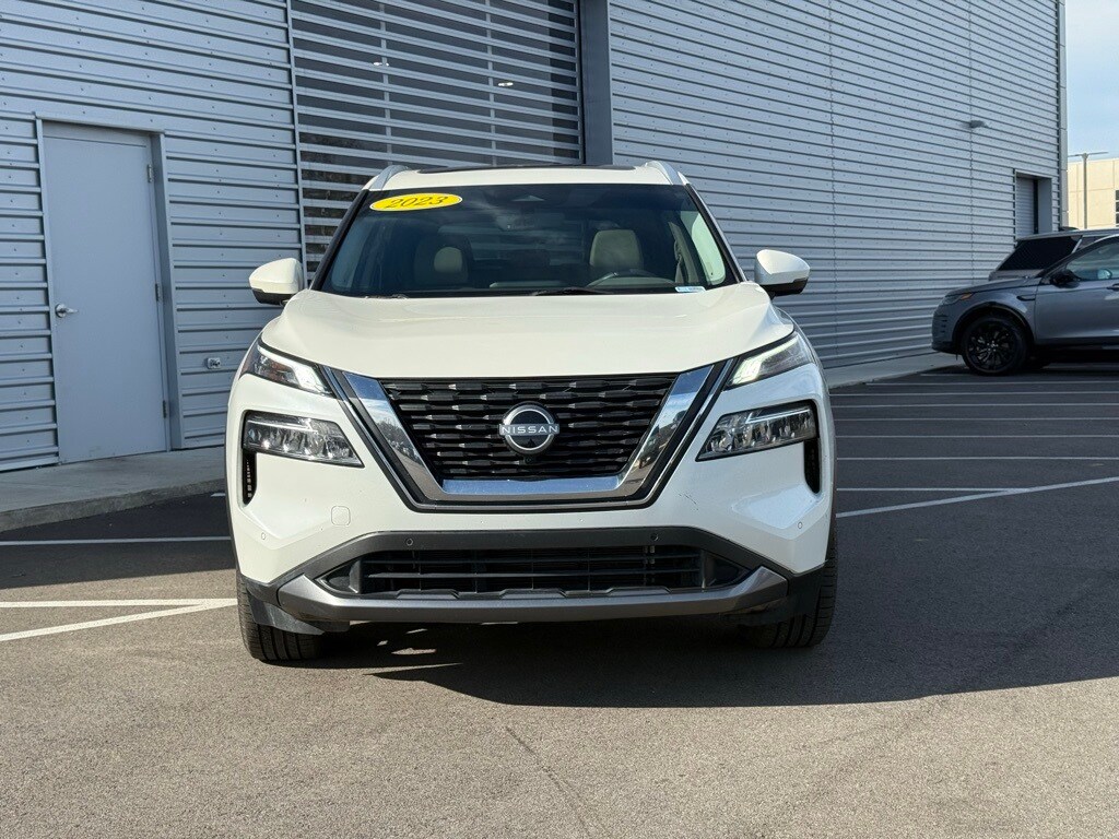 2023 Nissan Rogue SL photo 2