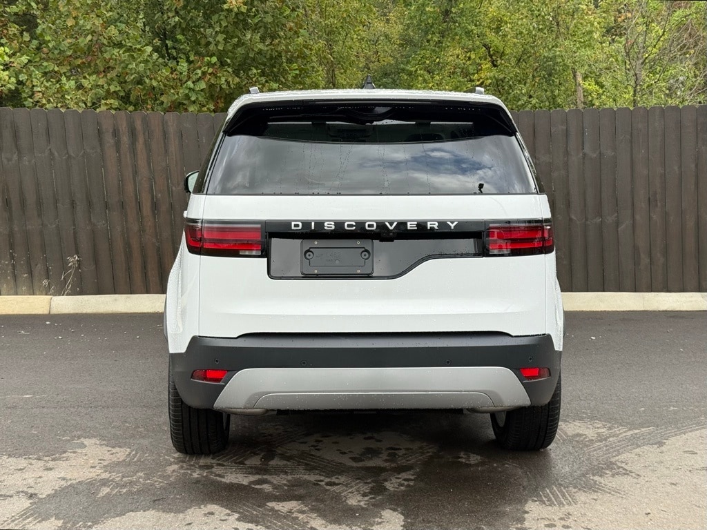 New 2025 Land Rover Discovery S SUV